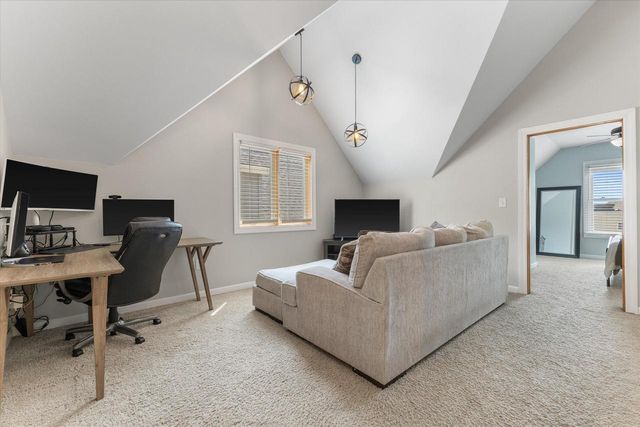 2222 S Allis STREET, Milwaukee, WI 53207