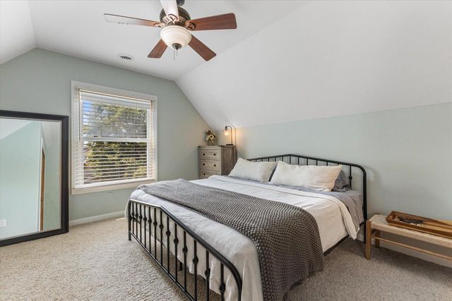 2222 S Allis STREET, Milwaukee, WI 53207