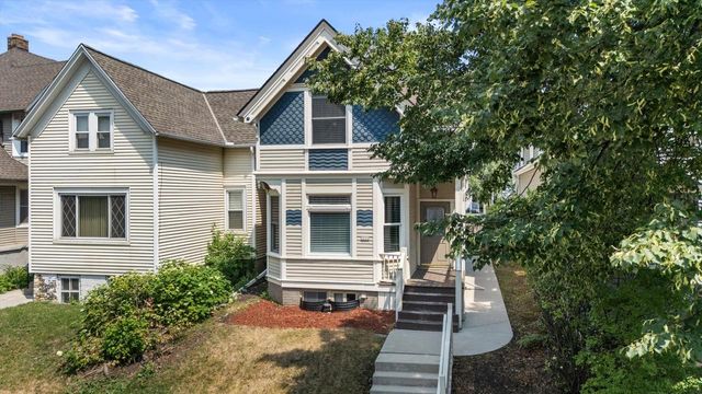 2222 S Allis STREET, Milwaukee, WI 53207