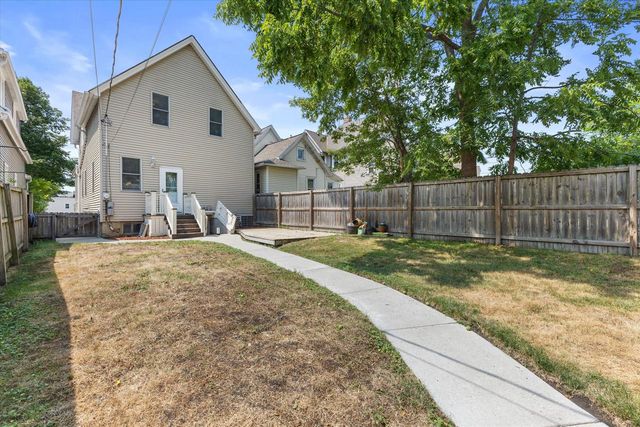 2222 S Allis STREET, Milwaukee, WI 53207