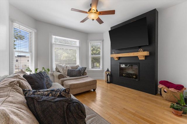 2222 S Allis STREET, Milwaukee, WI 53207