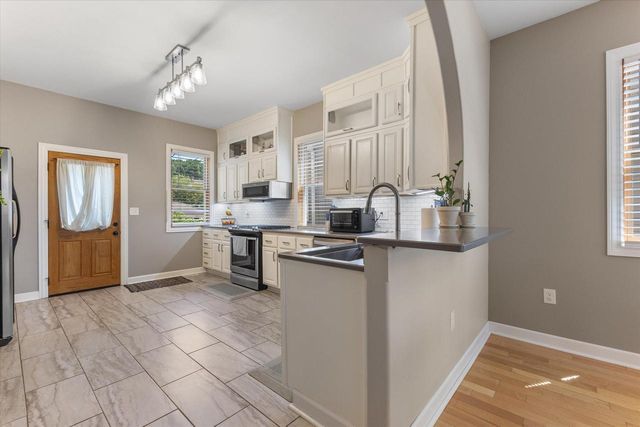 2222 S Allis STREET, Milwaukee, WI 53207