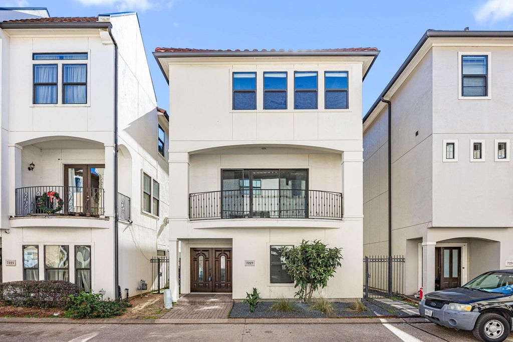 7227 Laguna Villas, Houston, TX 77036