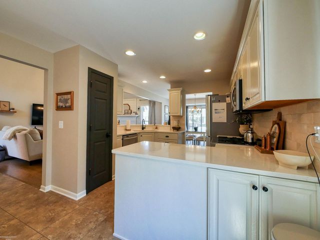 53100 Kakos Drive, Chesterfield Twp, MI 48051