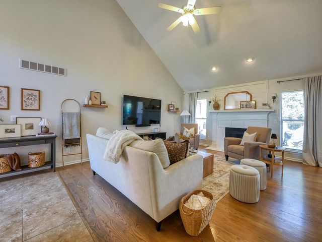 53100 Kakos Drive, Chesterfield Twp, MI 48051