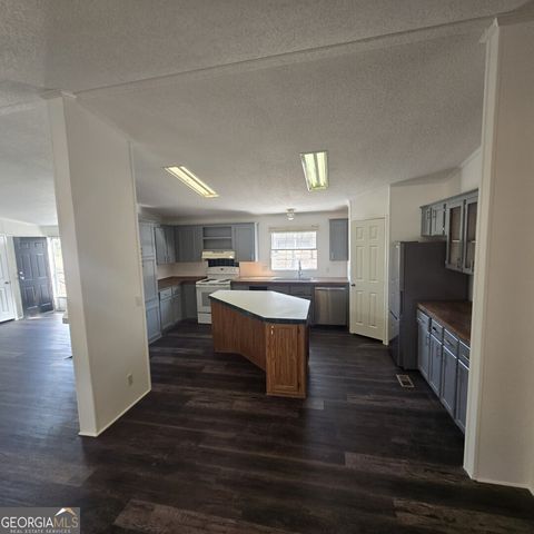 5037 Cherrywood Drive, Ellabell, GA 31308