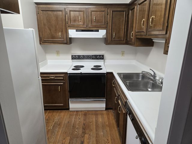 1041 Heritage Dr, Madison, TN 37115