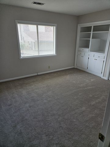 1041 Heritage Dr, Madison, TN 37115
