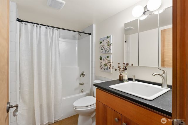 22002 Dewberry Road NE, Indianola, WA 98342