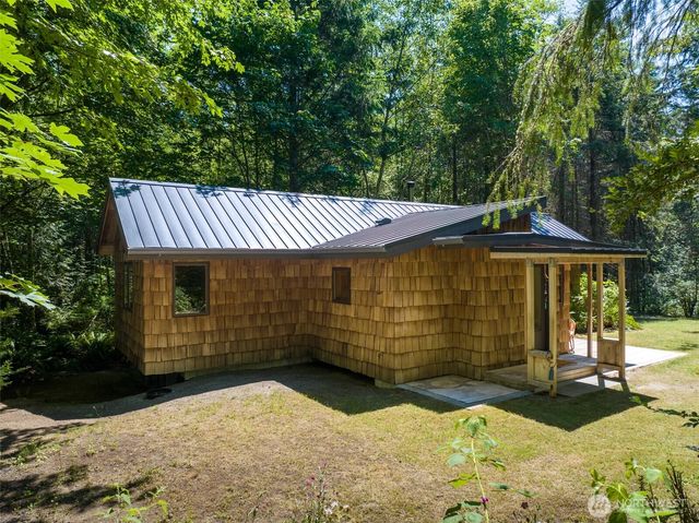 22002 Dewberry Road NE, Indianola, WA 98342