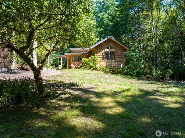 22002 Dewberry Road NE, Indianola, WA 98342