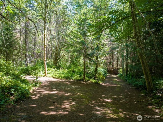 22002 Dewberry Road NE, Indianola, WA 98342