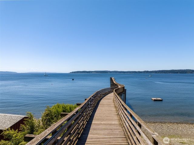22002 Dewberry Road NE, Indianola, WA 98342