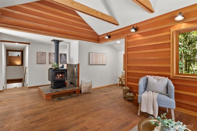 22002 Dewberry Road NE, Indianola, WA 98342