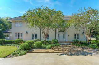 312 6th Ave., Hattiesburg, MS 39401