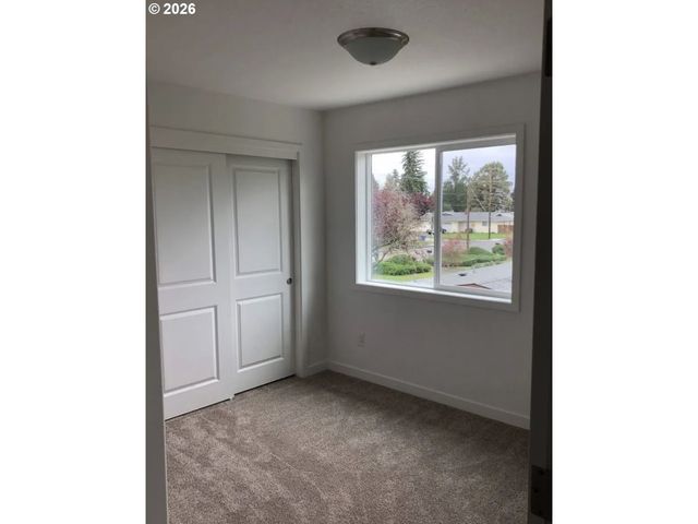 4723 E 18TH St, Vancouver, WA 98661