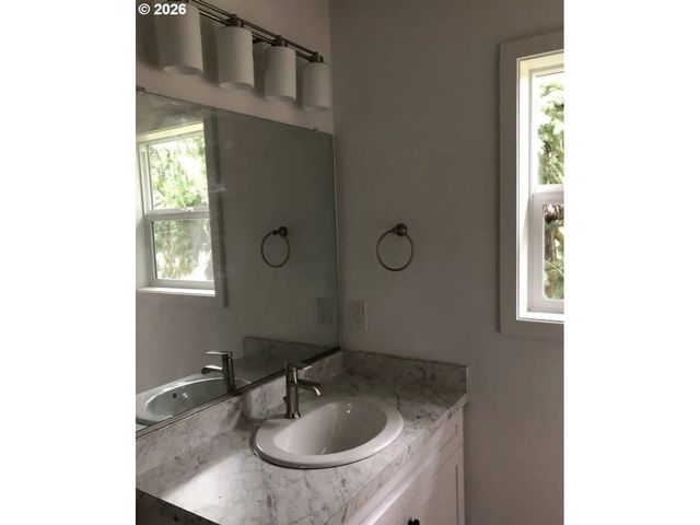 4723 E 18TH St, Vancouver, WA 98661