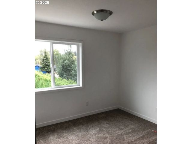4723 E 18TH St, Vancouver, WA 98661
