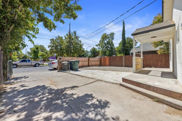 4054 S 43rd St, Sacramento, CA 95820