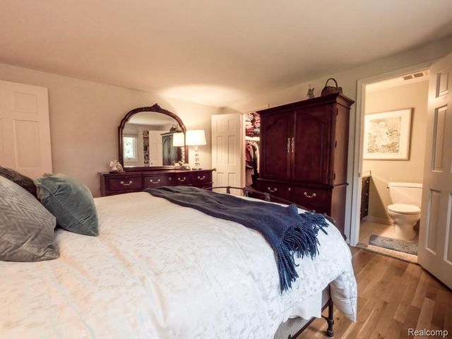 4923 Dusk Drive, Utica, MI 48316