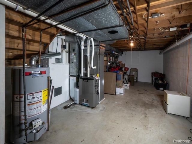 4923 Dusk Drive, Utica, MI 48316