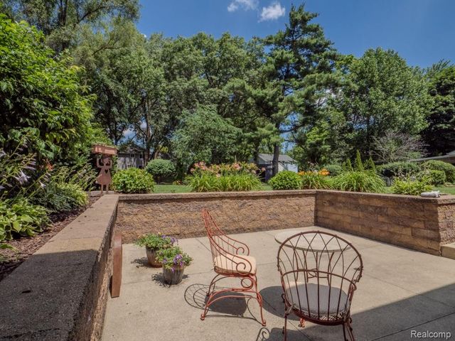 4923 Dusk Drive, Utica, MI 48316