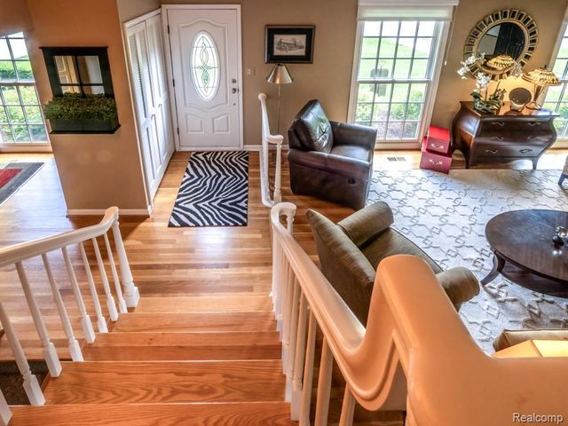 4923 Dusk Drive, Utica, MI 48316