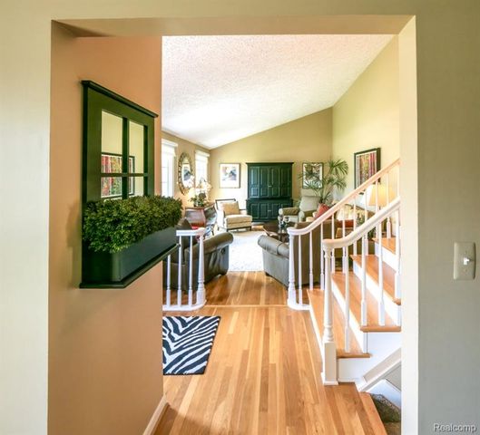 4923 Dusk Drive, Utica, MI 48316