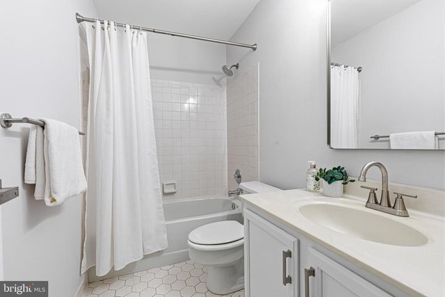 2067 VAN TUYL PL, Falls Church, VA 22043