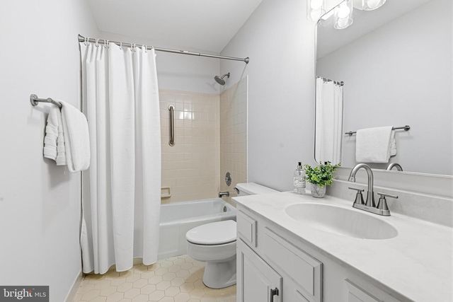 2067 VAN TUYL PL, Falls Church, VA 22043