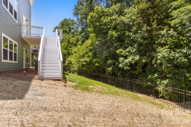 3040 Woodlands Creek Drive, Monroe, NC 28110
