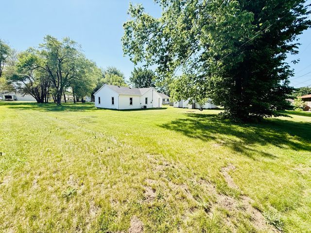 715 8th Street, Colona, IL 61241