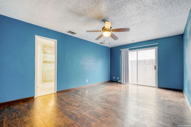 5434 Green Grove Dr, San Antonio, TX 78223