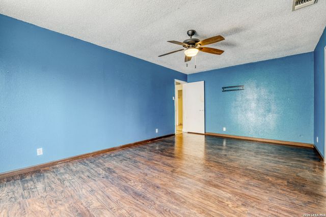 5434 Green Grove Dr, San Antonio, TX 78223