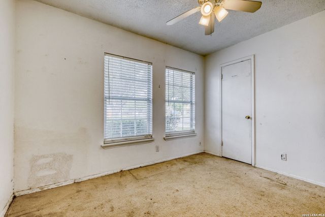 5434 Green Grove Dr, San Antonio, TX 78223