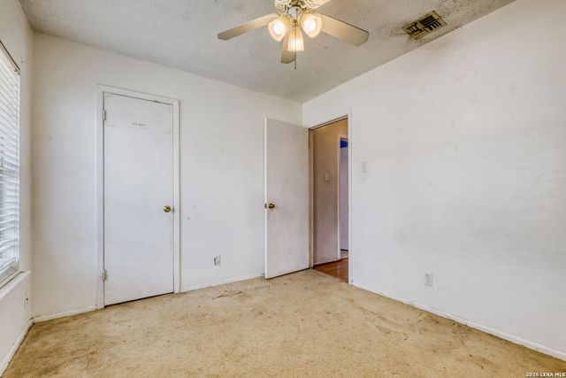 5434 Green Grove Dr, San Antonio, TX 78223