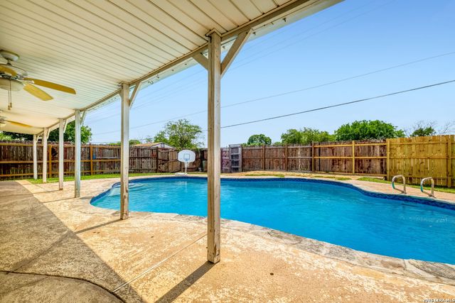 5434 Green Grove Dr, San Antonio, TX 78223