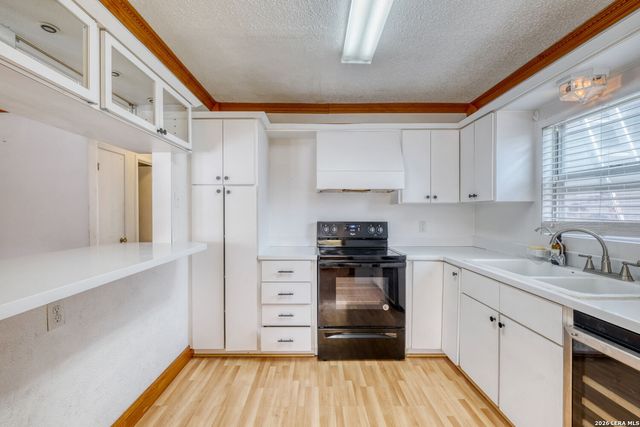 5434 Green Grove Dr, San Antonio, TX 78223