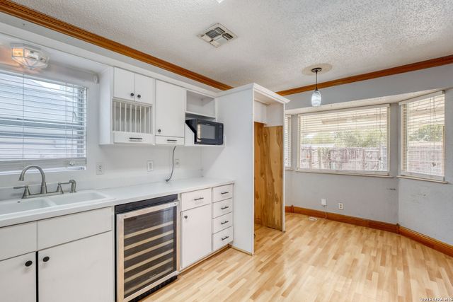 5434 Green Grove Dr, San Antonio, TX 78223