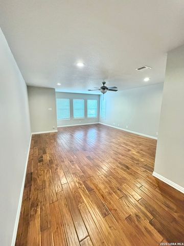 10614 Bluestone Crk, San Antonio, TX 78254