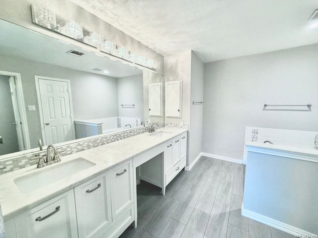 10614 Bluestone Crk, San Antonio, TX 78254