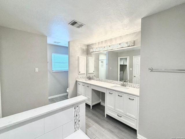 10614 Bluestone Crk, San Antonio, TX 78254