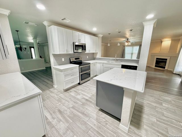 10614 Bluestone Crk, San Antonio, TX 78254