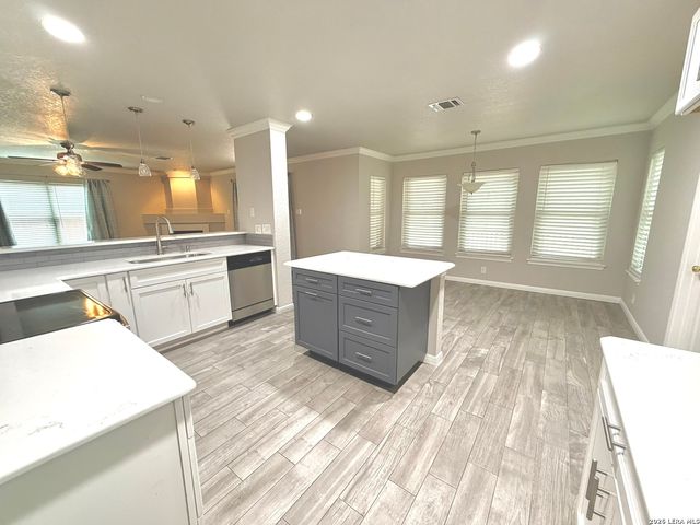 10614 Bluestone Crk, San Antonio, TX 78254