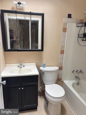 894 WEDGEWOOD DR, Lansdale, PA 19446
