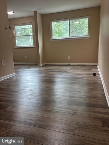 894 WEDGEWOOD DR, Lansdale, PA 19446
