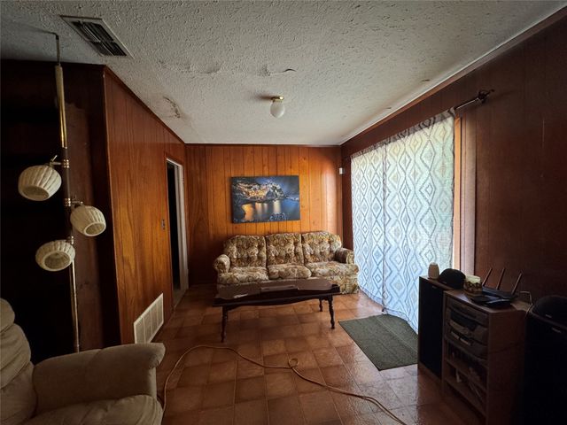 259 Lone Oak Drive, Hawkins, TX 75765