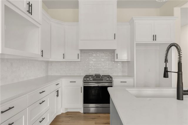 2820 Spector Drive, Bryan, TX 77808