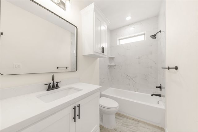 2820 Spector Drive, Bryan, TX 77808