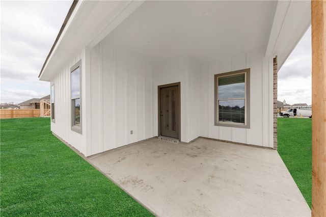 2820 Spector Drive, Bryan, TX 77808